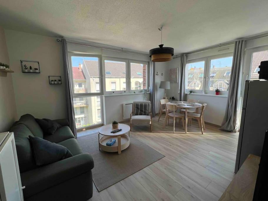 Adorable Appartement Strasbourg Neudorf Parking Sous Sol Exterior foto